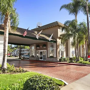 Ramada By Wyndham Costa Mesa/newport *** Costa Mesa